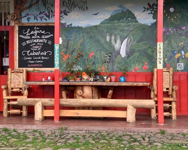 Hostal La Laguna Villamaría Exteriör bild