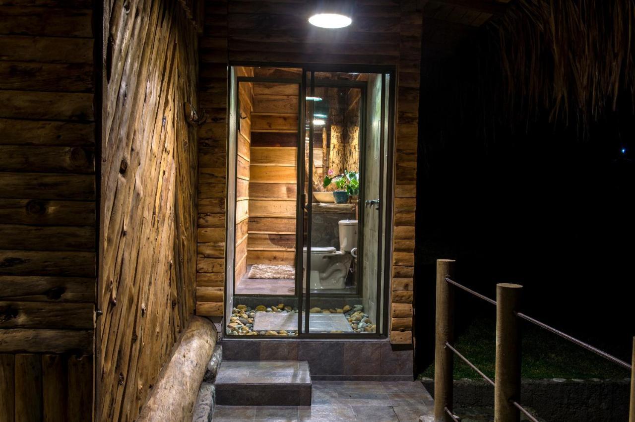 Hostal La Laguna Villamaría Exteriör bild
