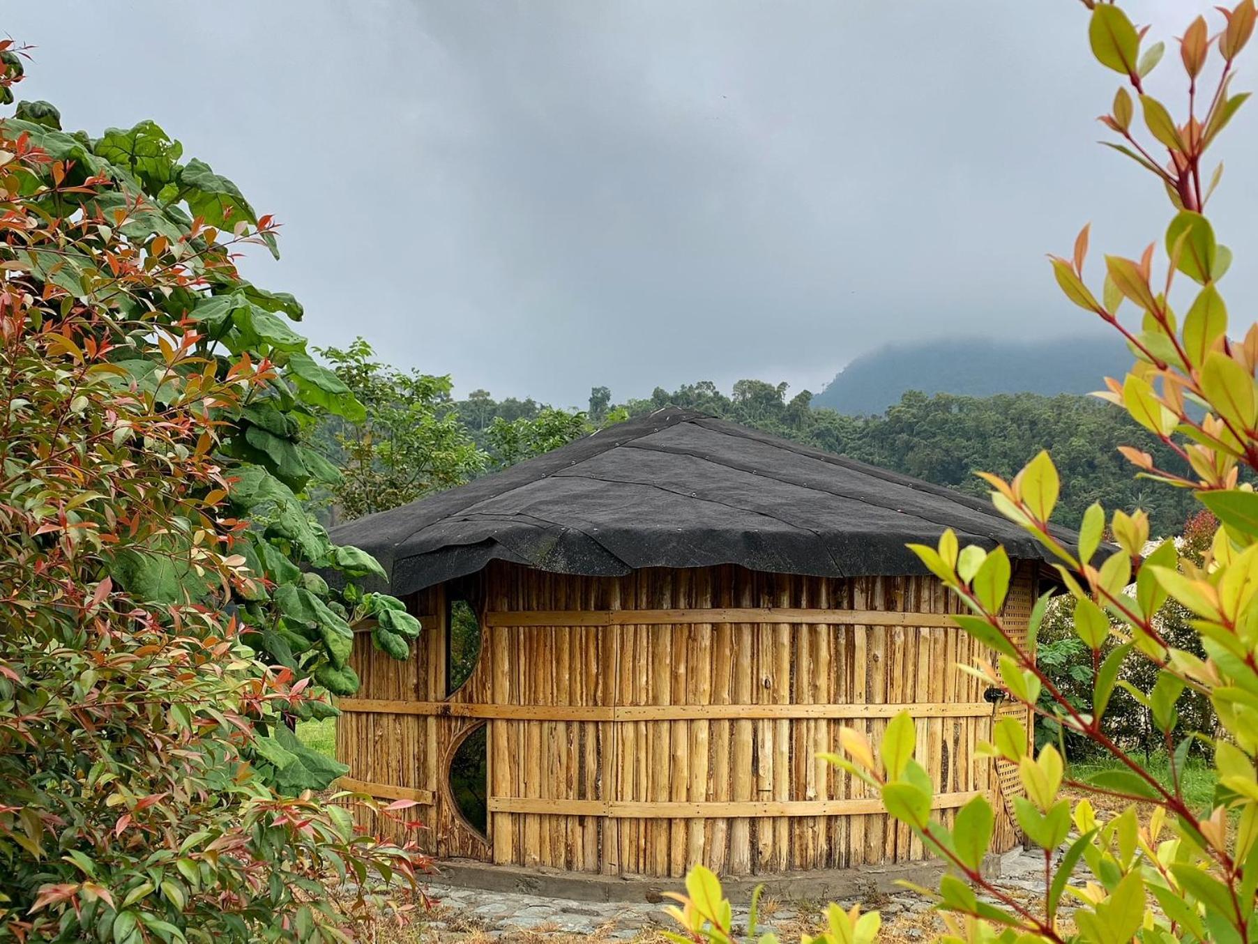 Hostal La Laguna Villamaría Exteriör bild