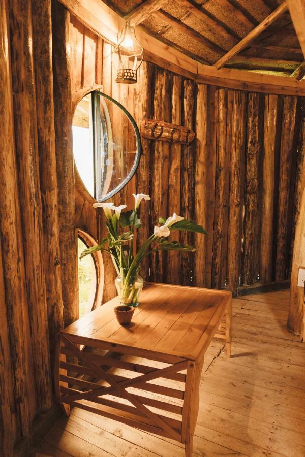 Hostal La Laguna Villamaría Exteriör bild