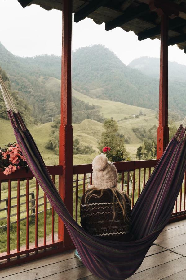 Hostal La Laguna Villamaría Exteriör bild